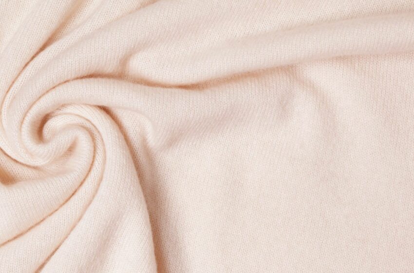  The Benefits of Wearing Cashmere in The Summer